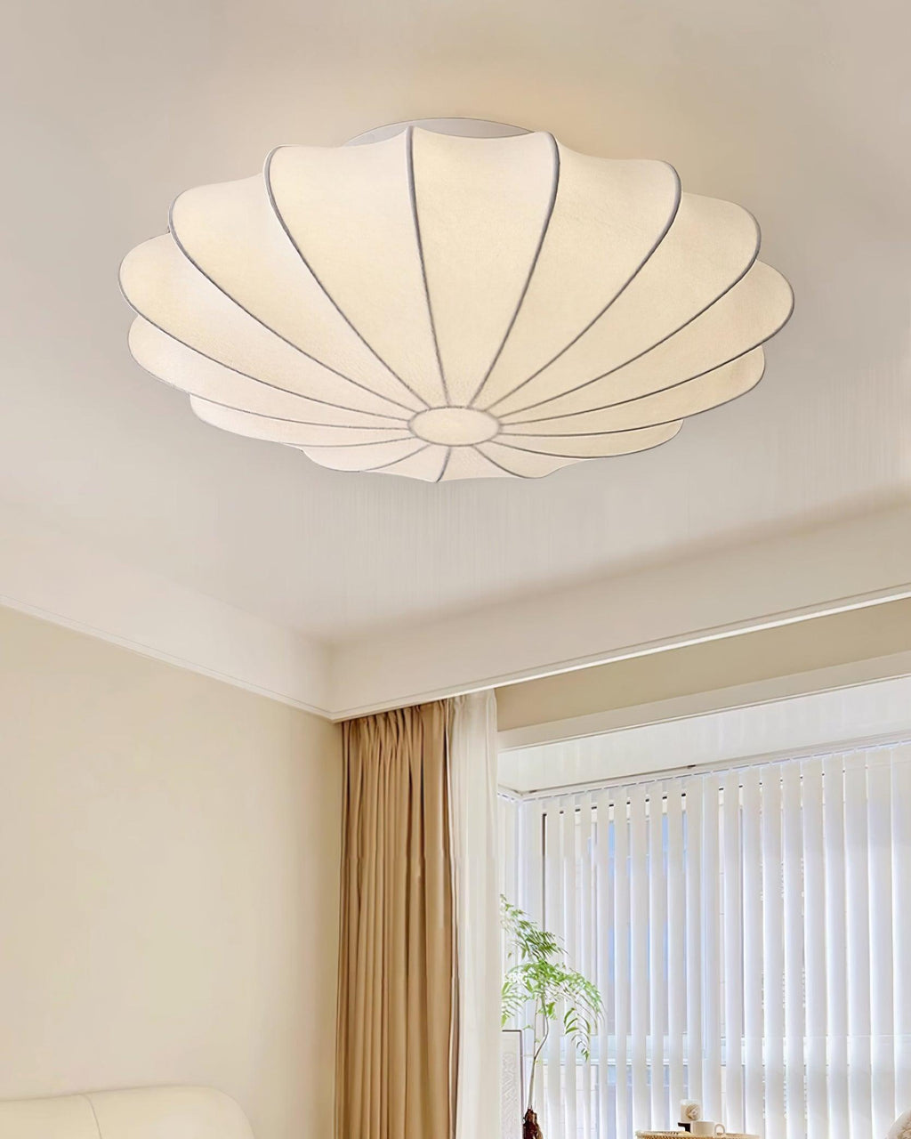 Solara Plafonnier Tissu Coquillage Sculptural Élégant - Neutralighting