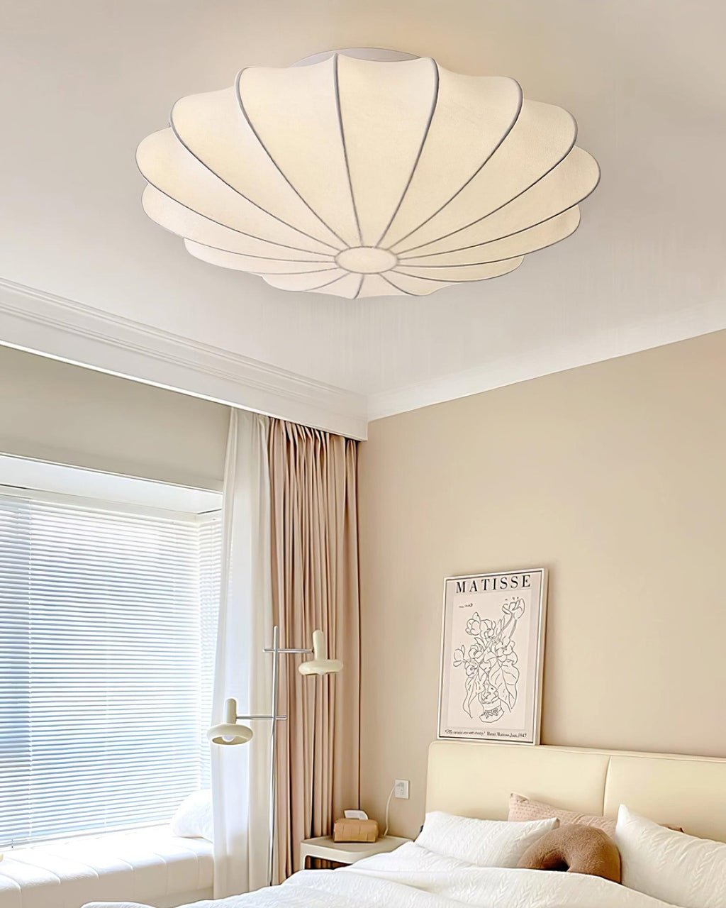 Solara Plafonnier Tissu Coquillage Sculptural Élégant - Neutralighting