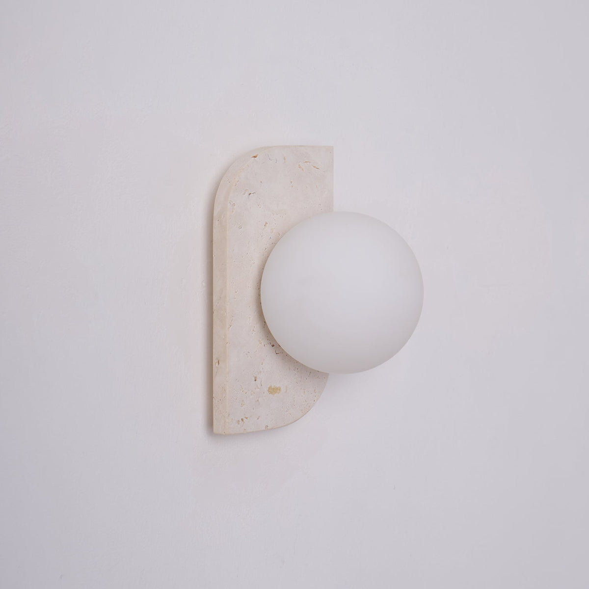 Zophaor Minimalist Travertine Plug-In Wall Light - Neutralighting