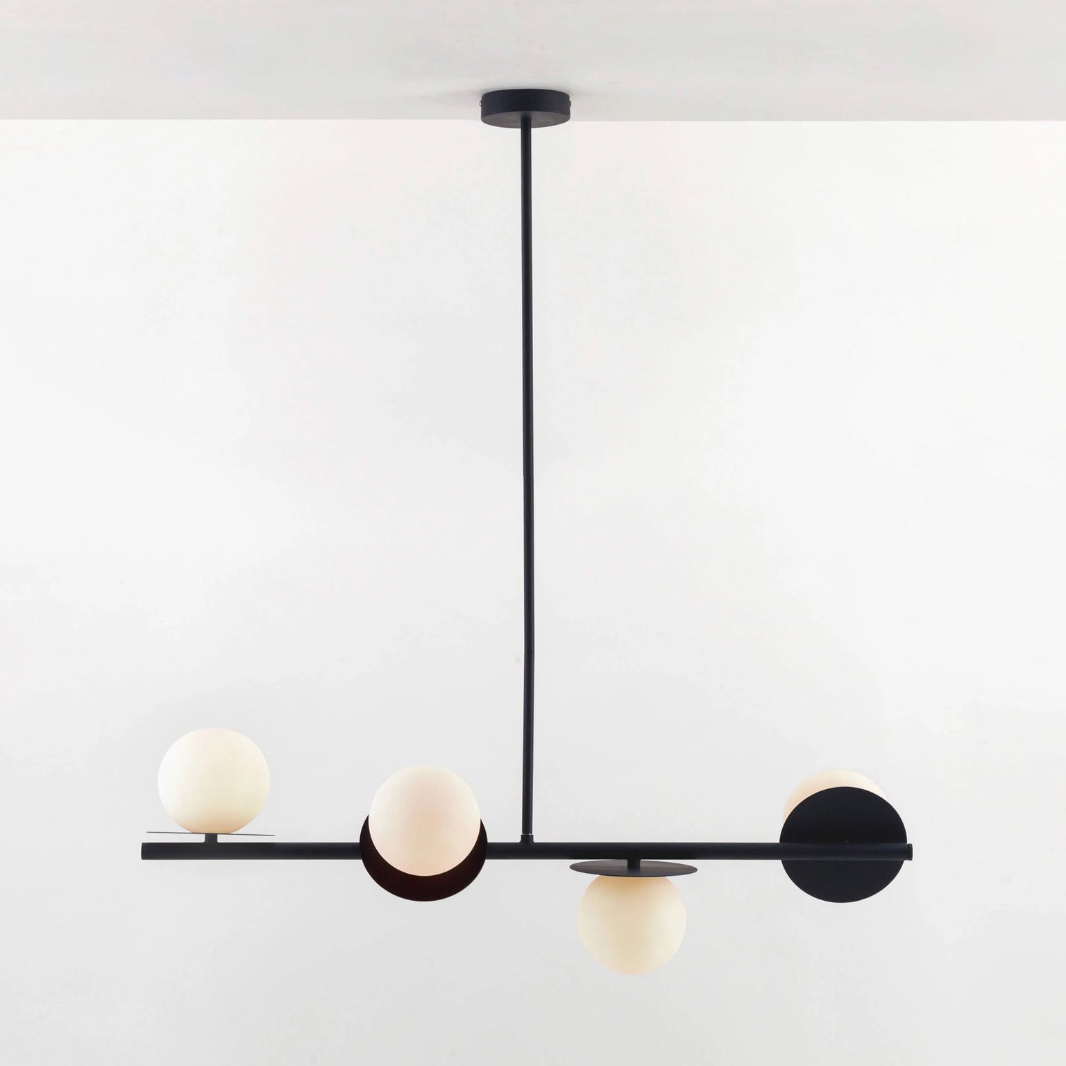 Evvararis Lustre Moderne Minimaliste en Laiton et Verre - Neutralighting