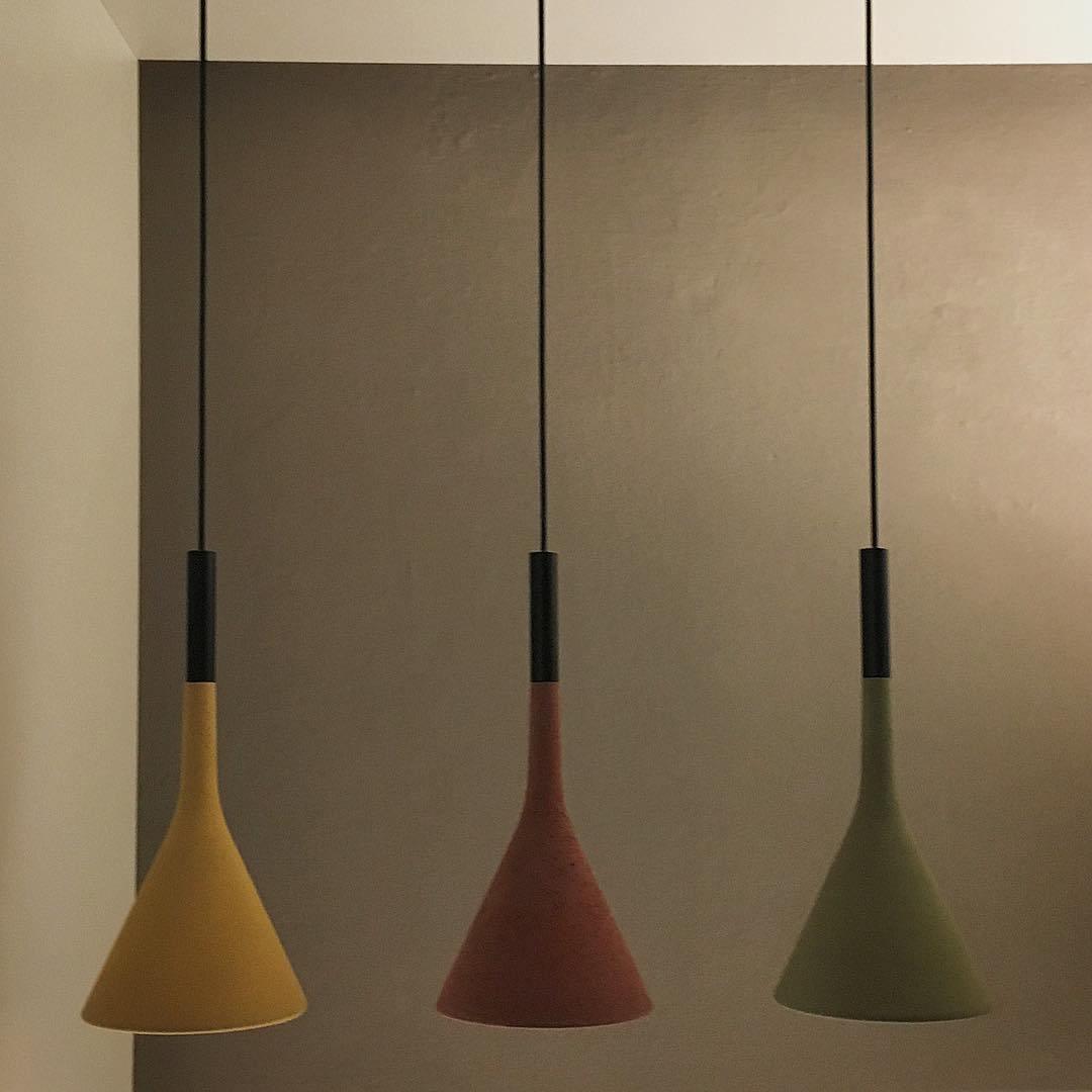 Solara Lampe suspendue conique en béton industrielle - Neutralighting