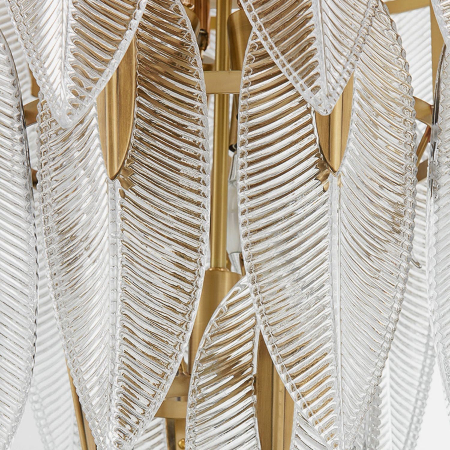 Ivthayra Lustre Postmoderne en Laiton et Verre de Luxe - Neutralighting