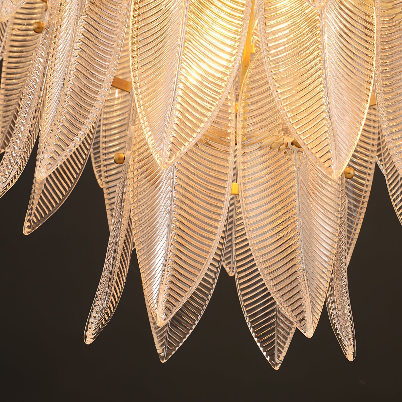 Ivthayra Lustre Postmoderne en Laiton et Verre de Luxe - Neutralighting