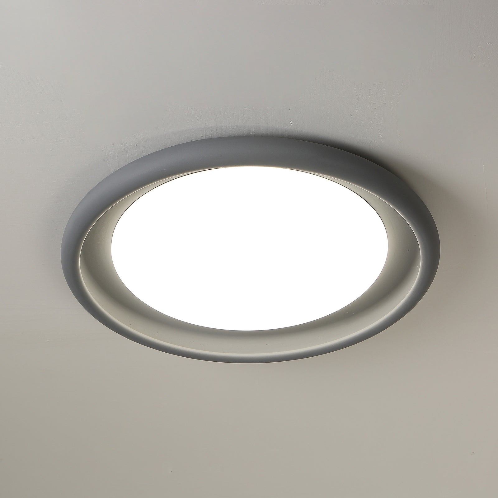 Nuria Plafonnier Ronde Silhouette Minimaliste Ambiance - Neutralighting