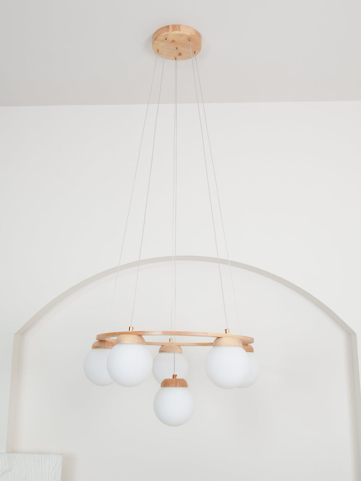 Lustra Lustre en Bois avec Anneau et Globes - Neutralighting