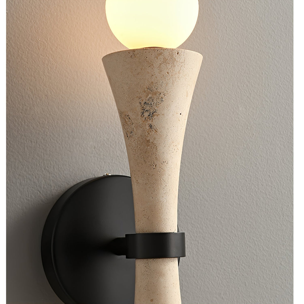 Oloriel Applique Murale Sculpturale en Travertin Élégante - Neutralighting