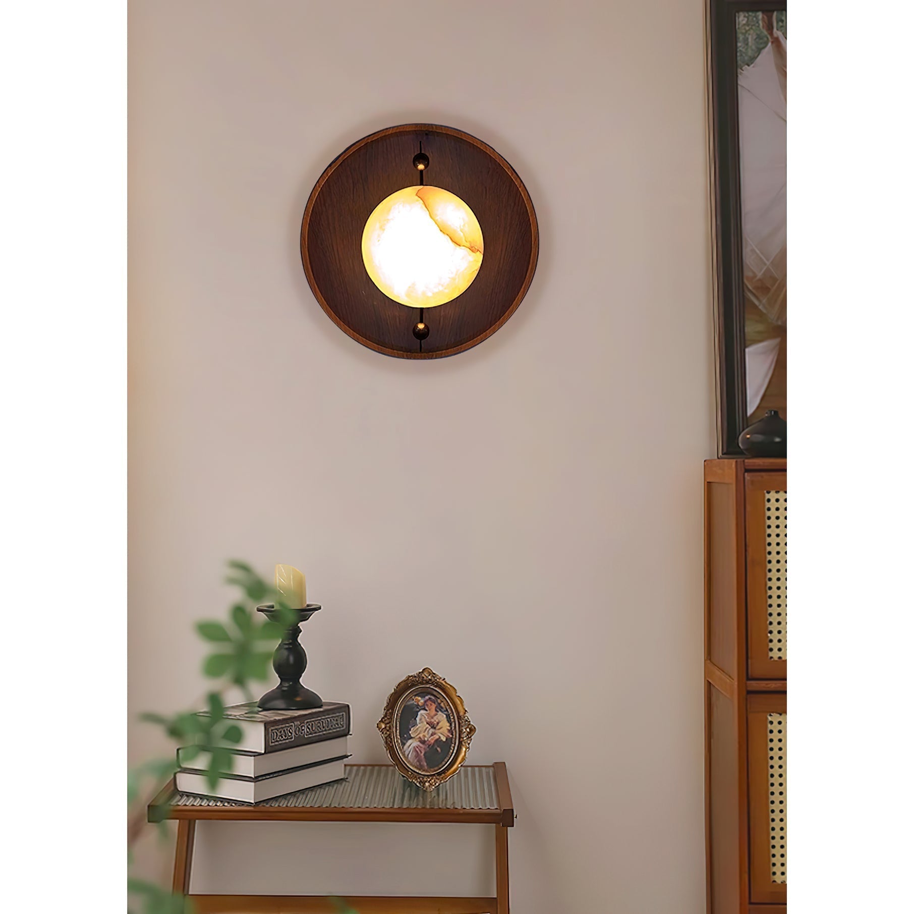 Evtala Applique Murale Moderne Minimaliste en Métal et Albâtre - Neutralighting