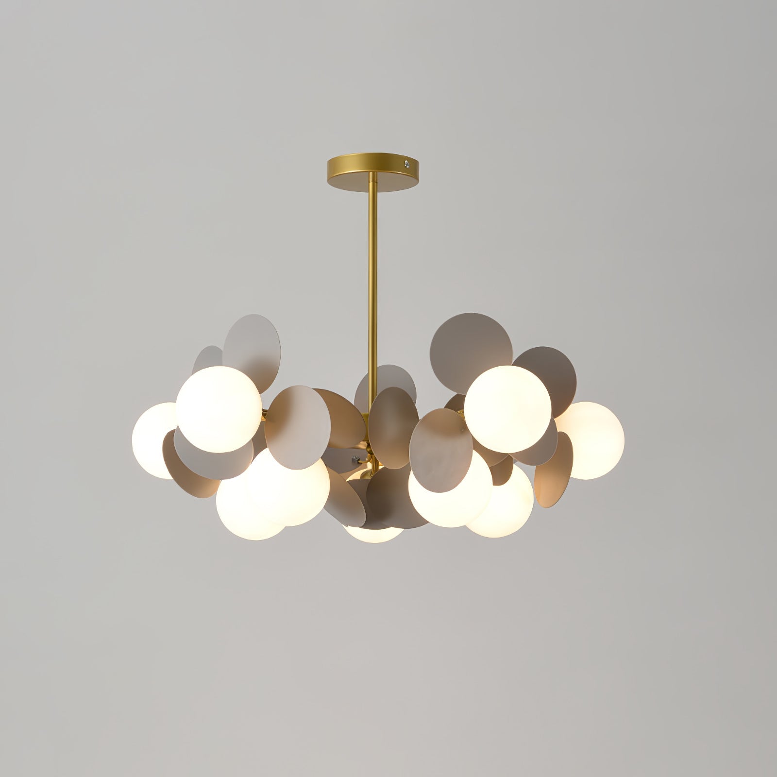Lustra Chandelier Arbre Blanc Cassé à Huit Abat-jours Ouverts - Neutralighting