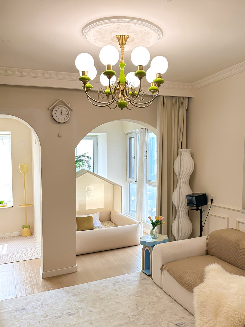 Lustra Chandelier Abat-jours Verts Bras Courbés en Or - Neutralighting