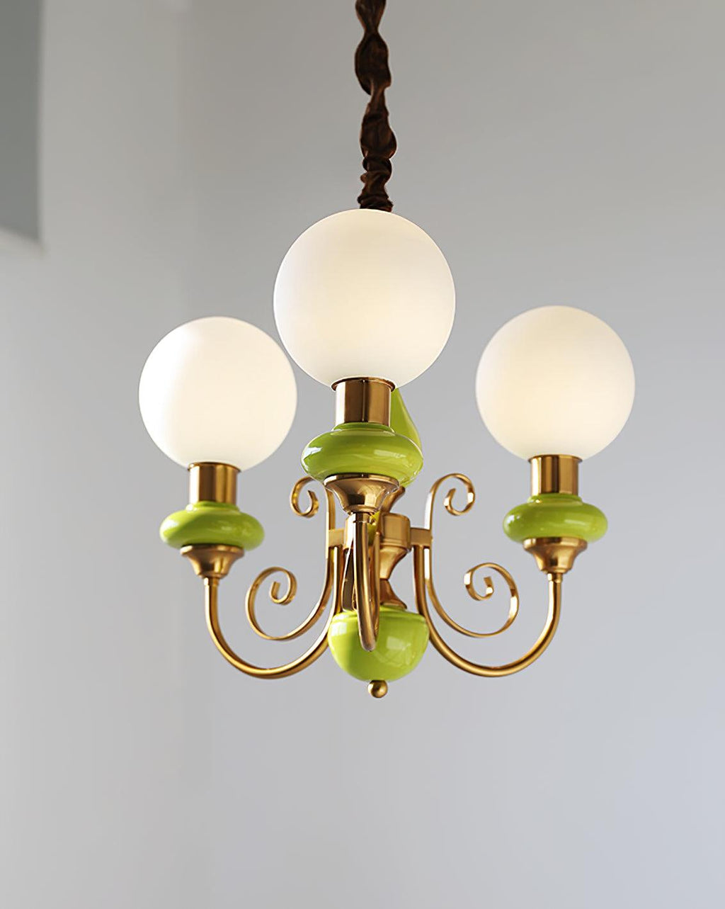 Lustra Chandelier Abat-jours Verts Bras Courbés en Or - Neutralighting