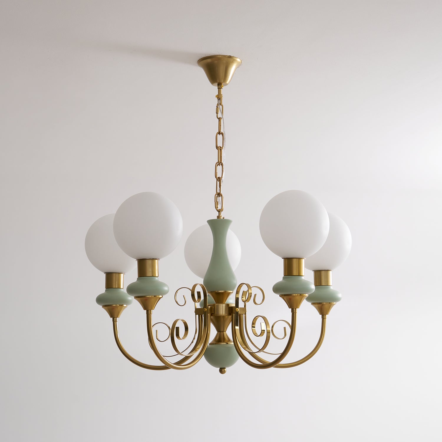 Lustra Chandelier Abat-jours Verts Bras Courbés en Or - Neutralighting
