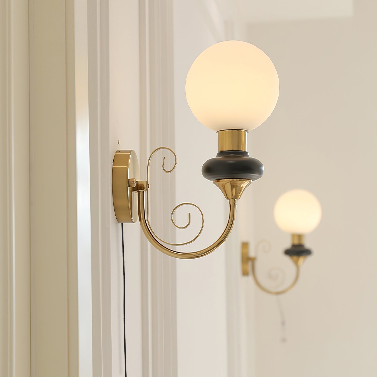Whirl Chic Plug-in Wall Lamp - Neutralighting