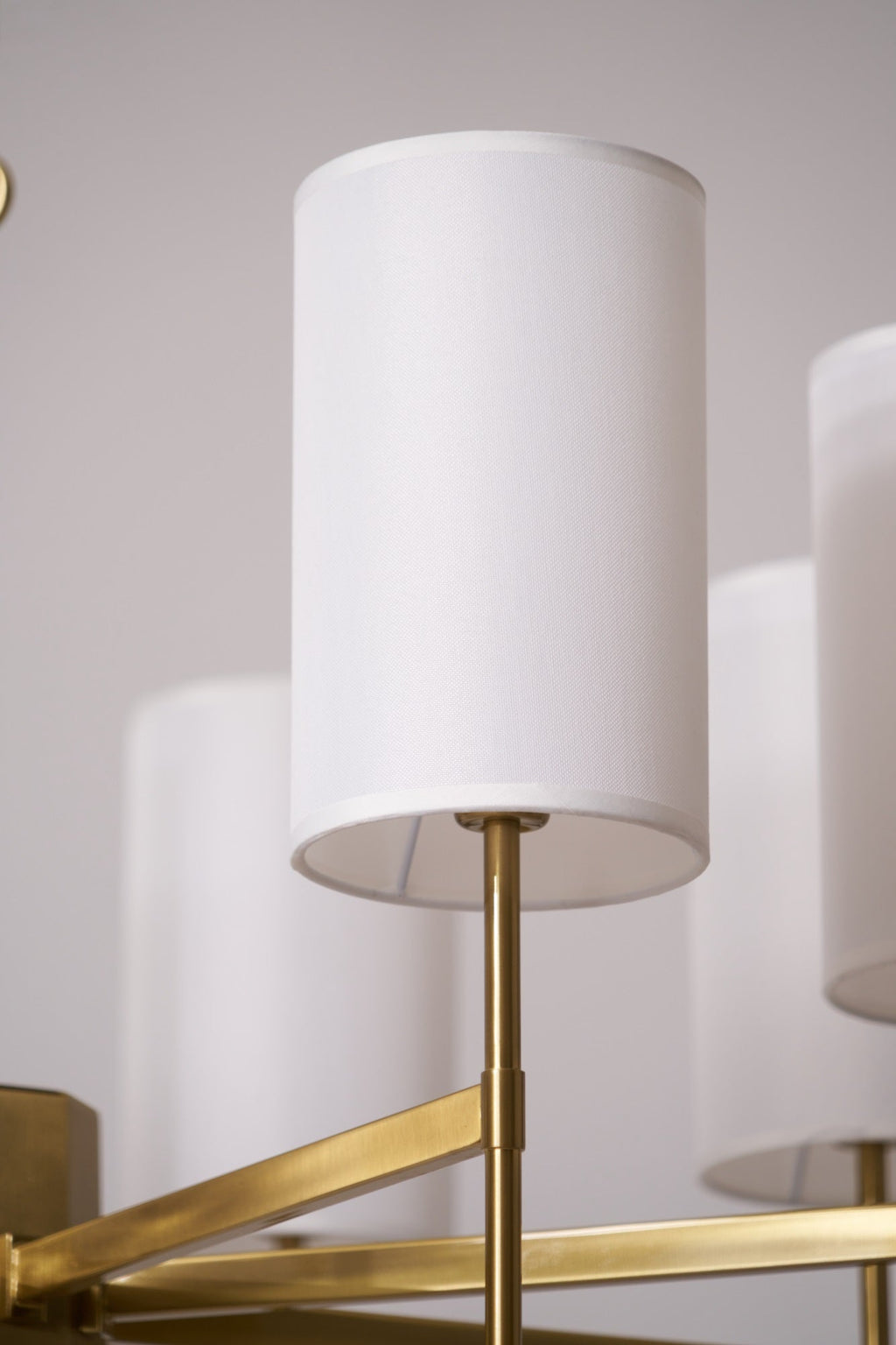 Ulcarisra Chandelier en Tissu Vintage en Laiton - Neutralighting