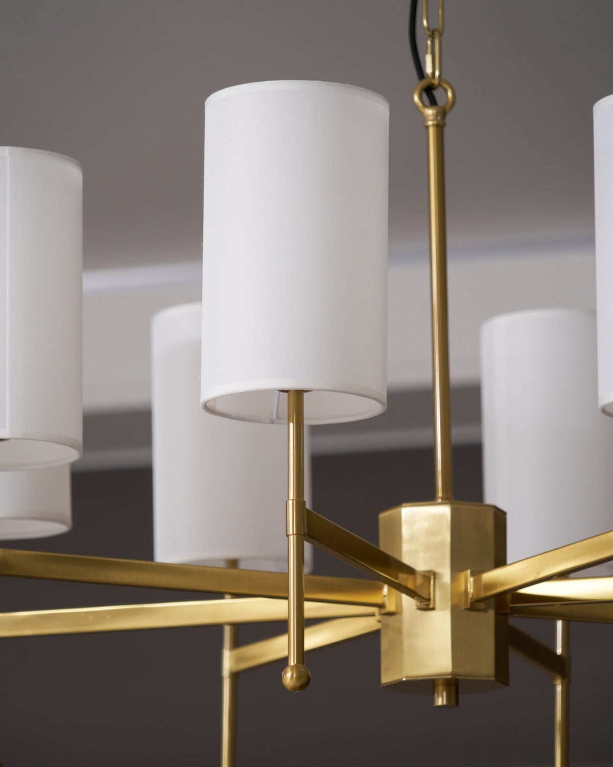 Ulcarisra Chandelier en Tissu Vintage en Laiton - Neutralighting
