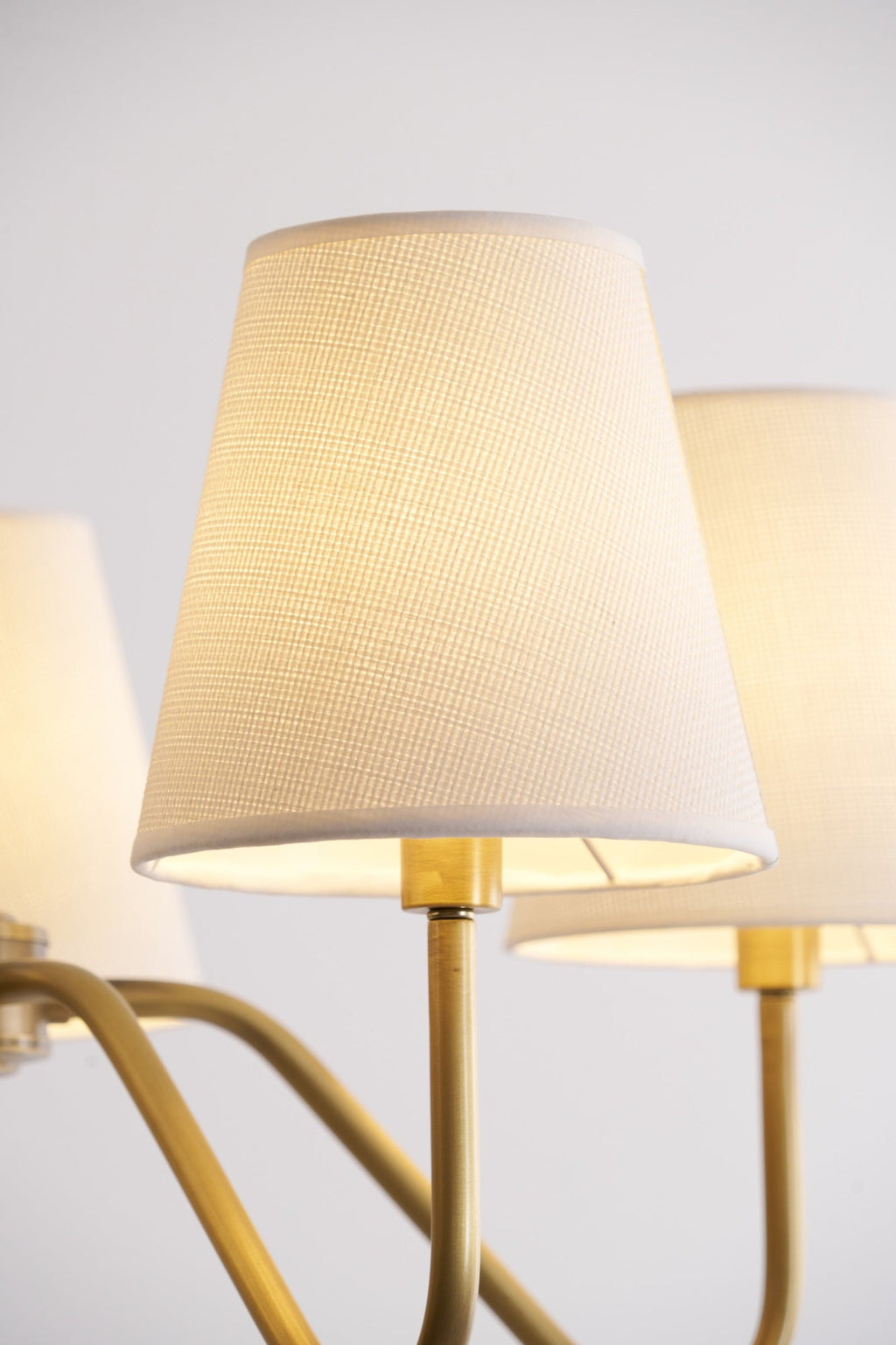 Viraean Chandelier Industriel Vintage en Laiton et Tissu - Neutralighting