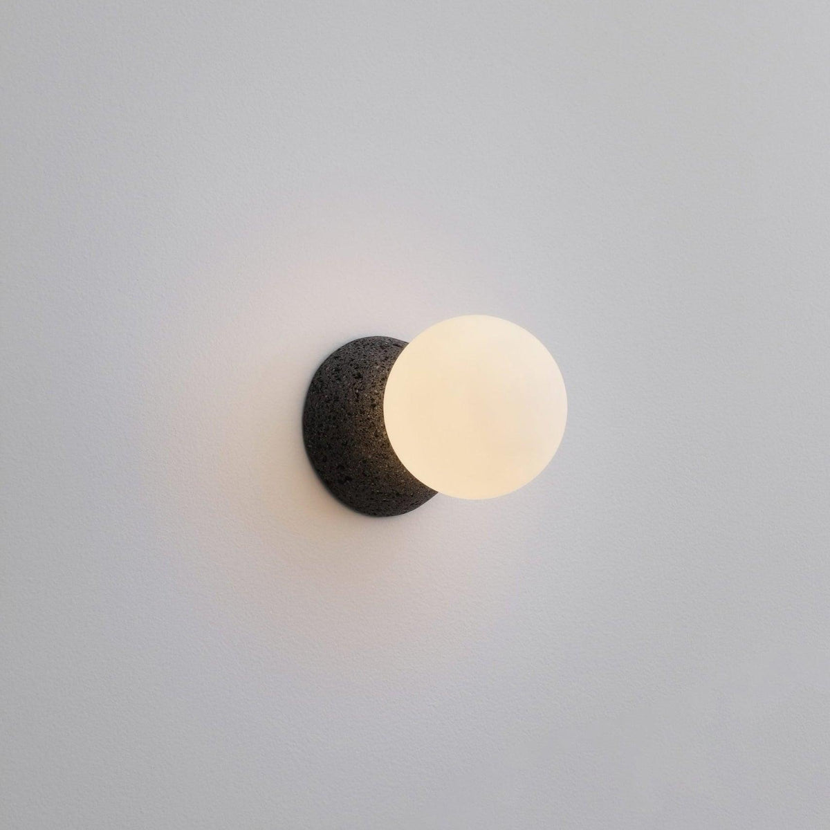 Lustra Applique Murale Béton Verre Opale - Neutralighting