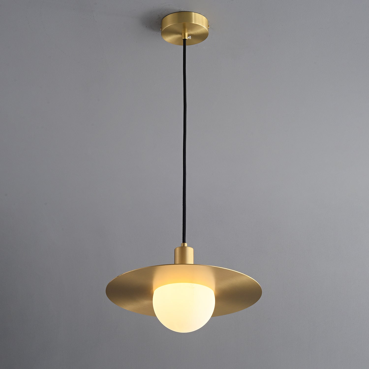 Orionis Lampe Suspendue en Verre et Laiton de Qualité Supérieure - Neutralighting