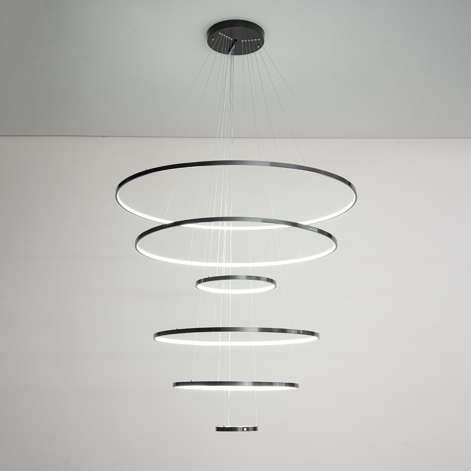 Arthaila Chandelier Anneaux Modernes Minimalistes en Laiton - Neutralighting
