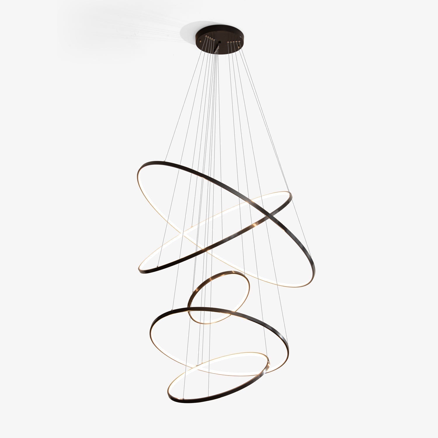 Arthaila Chandelier Anneaux Modernes Minimalistes en Laiton - Neutralighting
