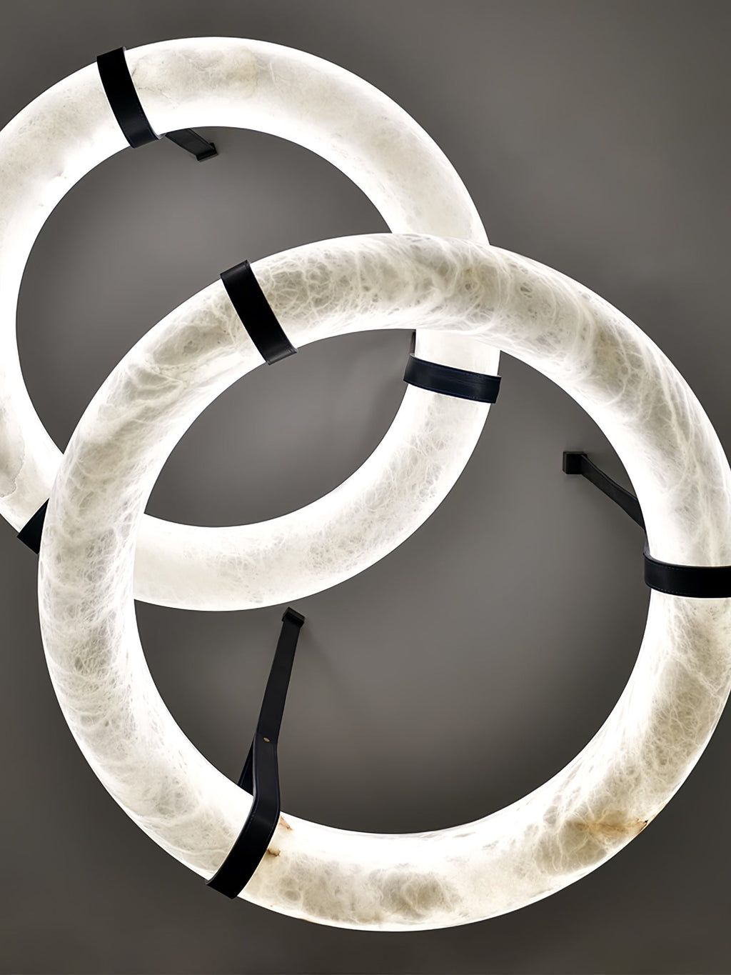 Luste Chandeliers en Albâtre Anneau Sangle en Cuir Version A - Neutralighting