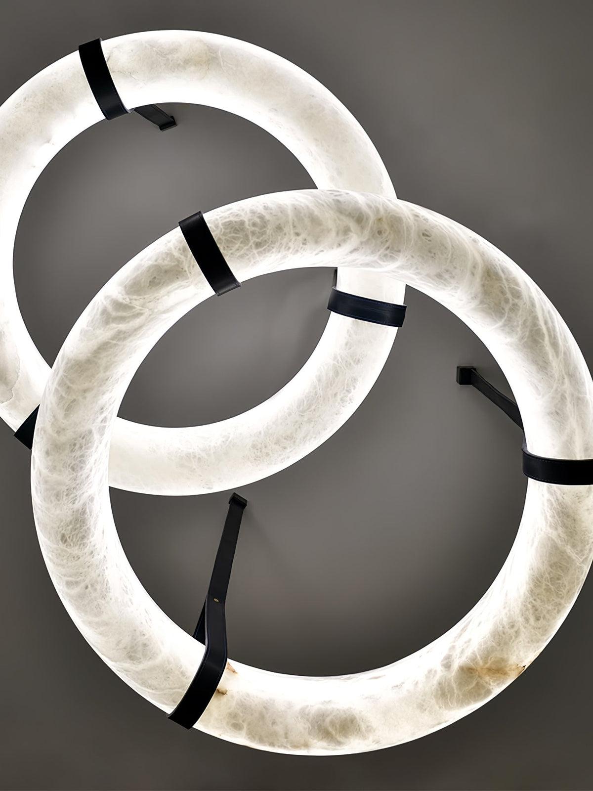 Luste Chandeliers en Albâtre Anneau Sangle en Cuir Version A - Neutralighting