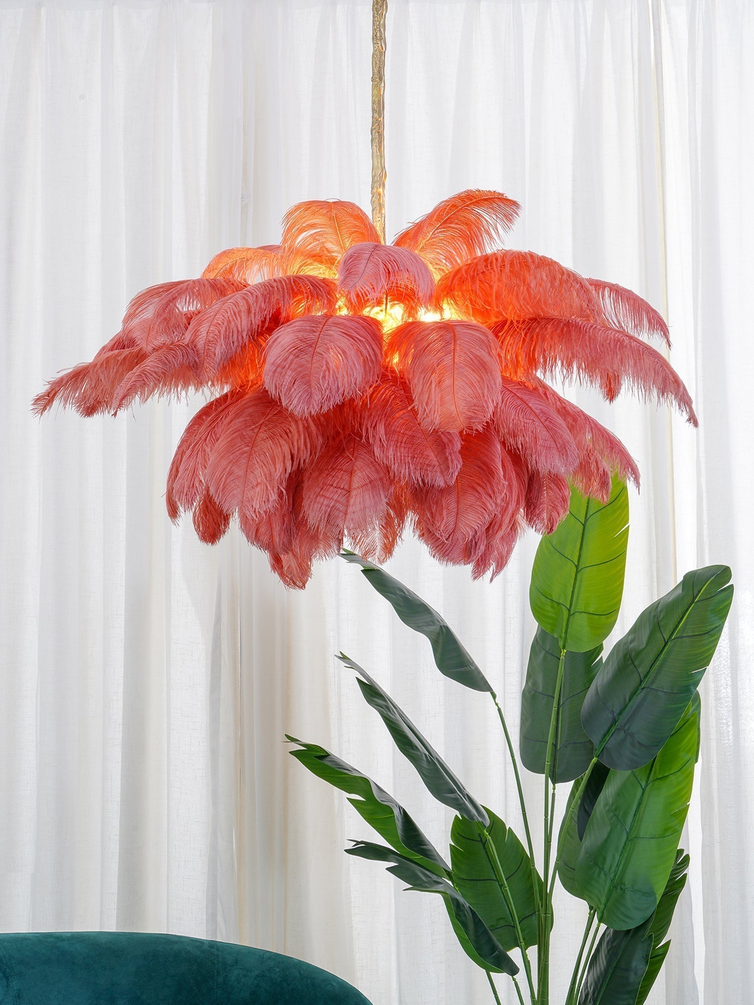 Lustra Chandelier Plume d'Autruche Grand Pied en Laiton - Neutralighting