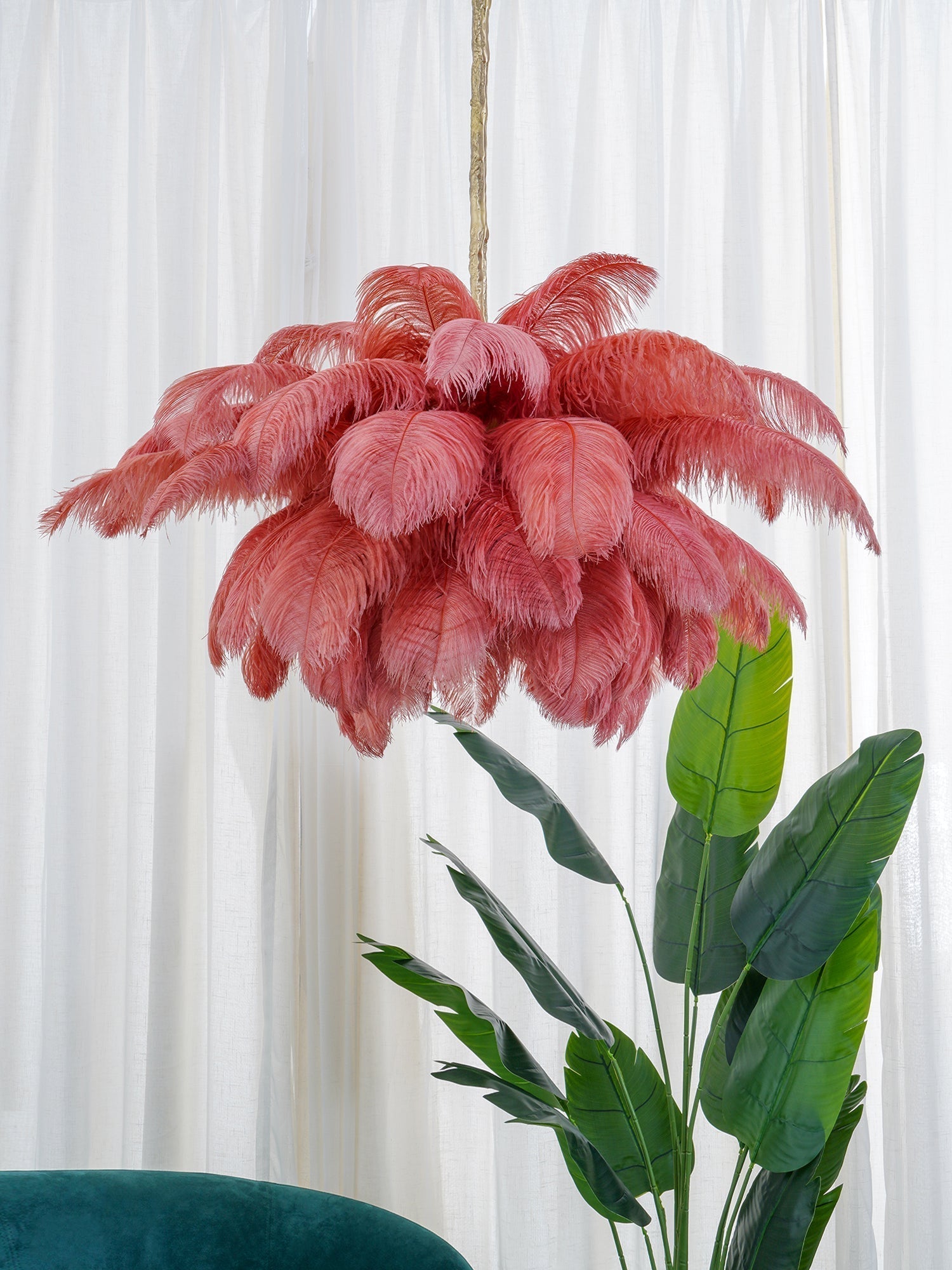 Lustra Chandelier Plume d'Autruche Grand Pied en Laiton - Neutralighting
