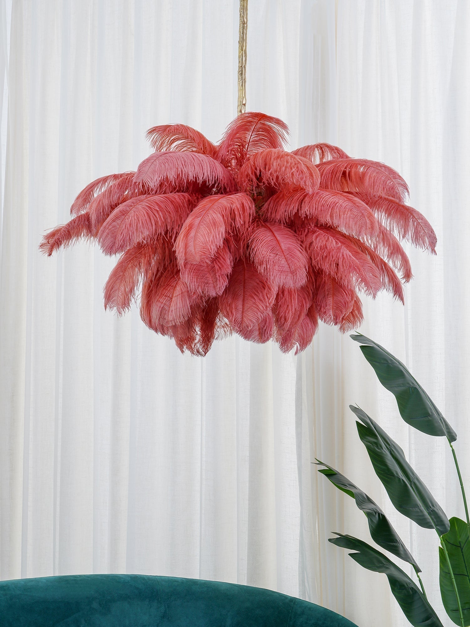 Lustra Chandelier Plume d'Autruche Grand Pied en Laiton - Neutralighting