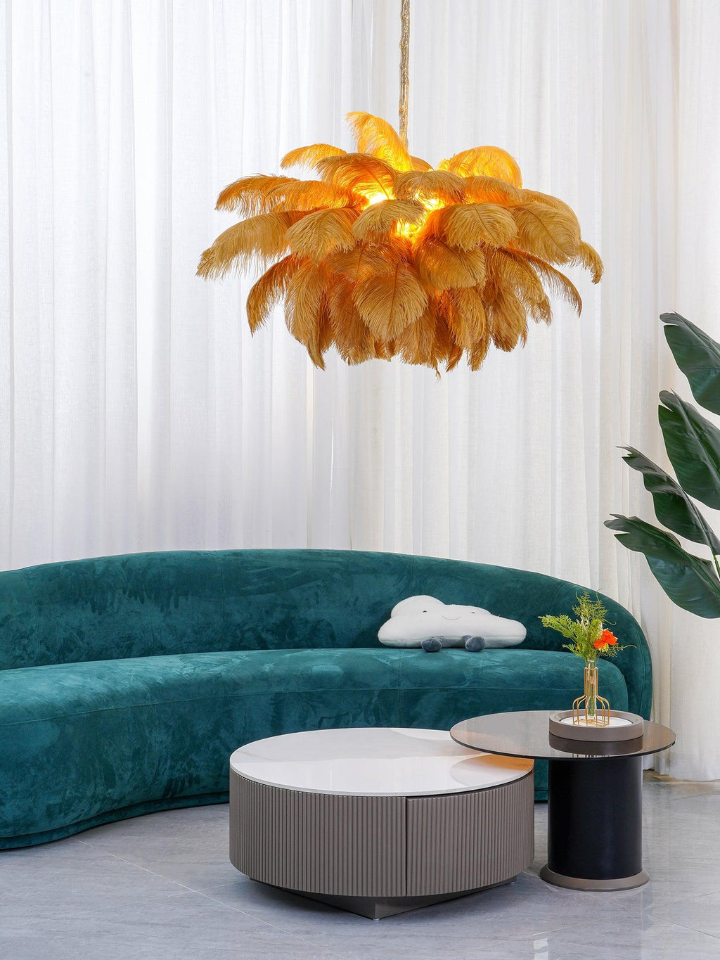 Lustra Chandelier Plume d'Autruche Grand Pied en Laiton - Neutralighting