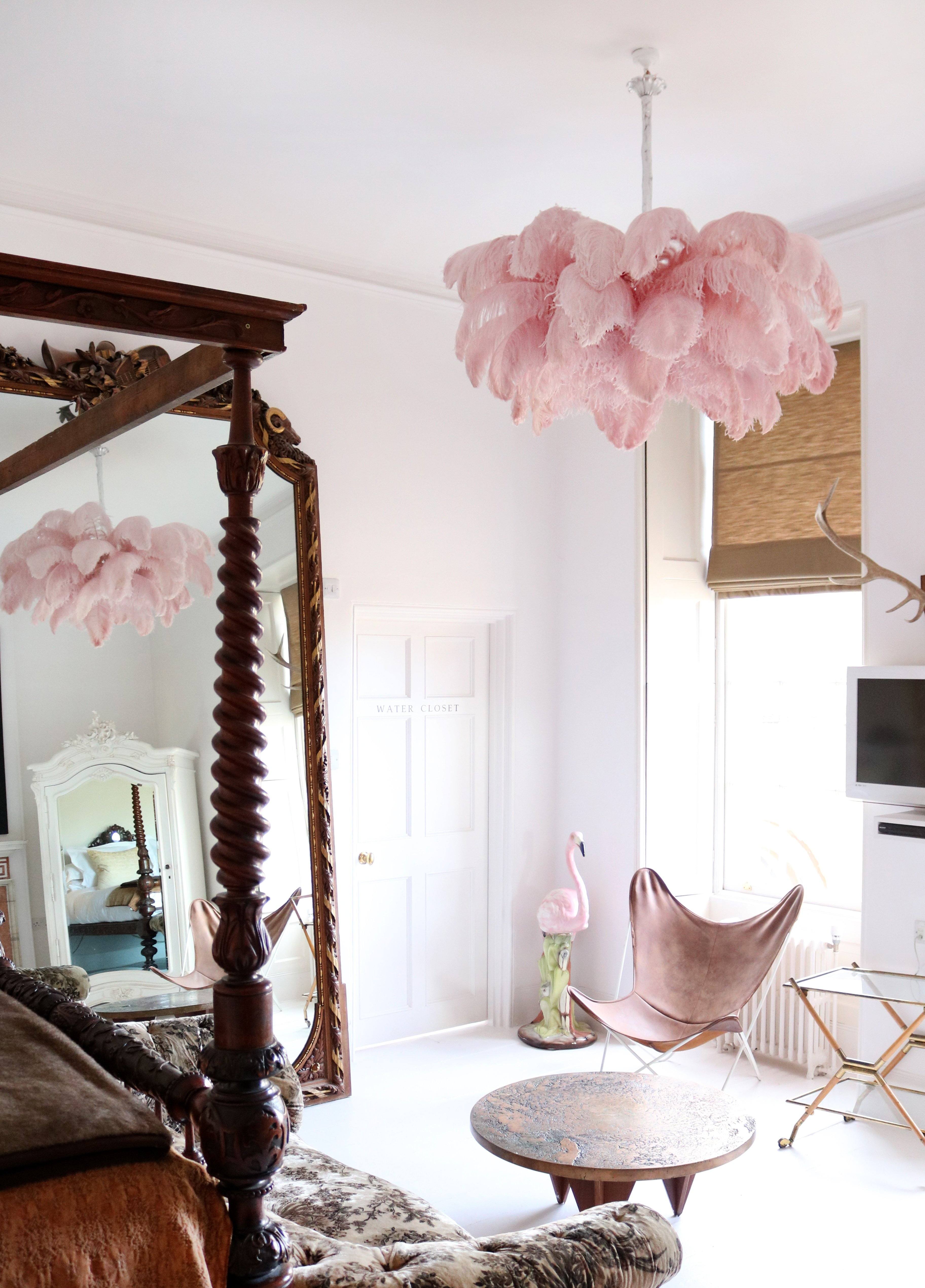 Lustra Chandelier Plume d'Autruche Grand Pied en Laiton - Neutralighting