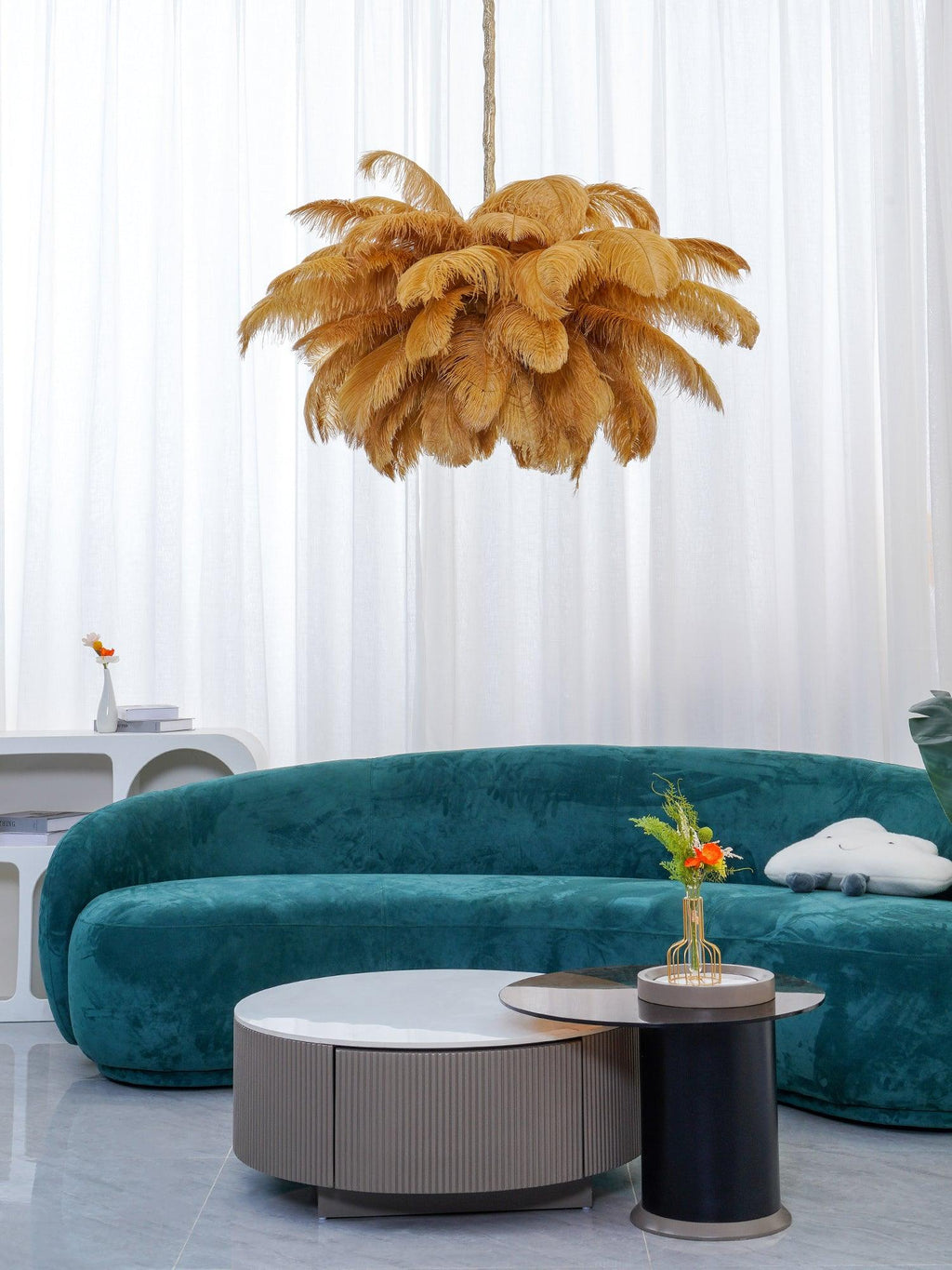 Lustra Chandelier Plume d'Autruche Grand Pied en Laiton - Neutralighting