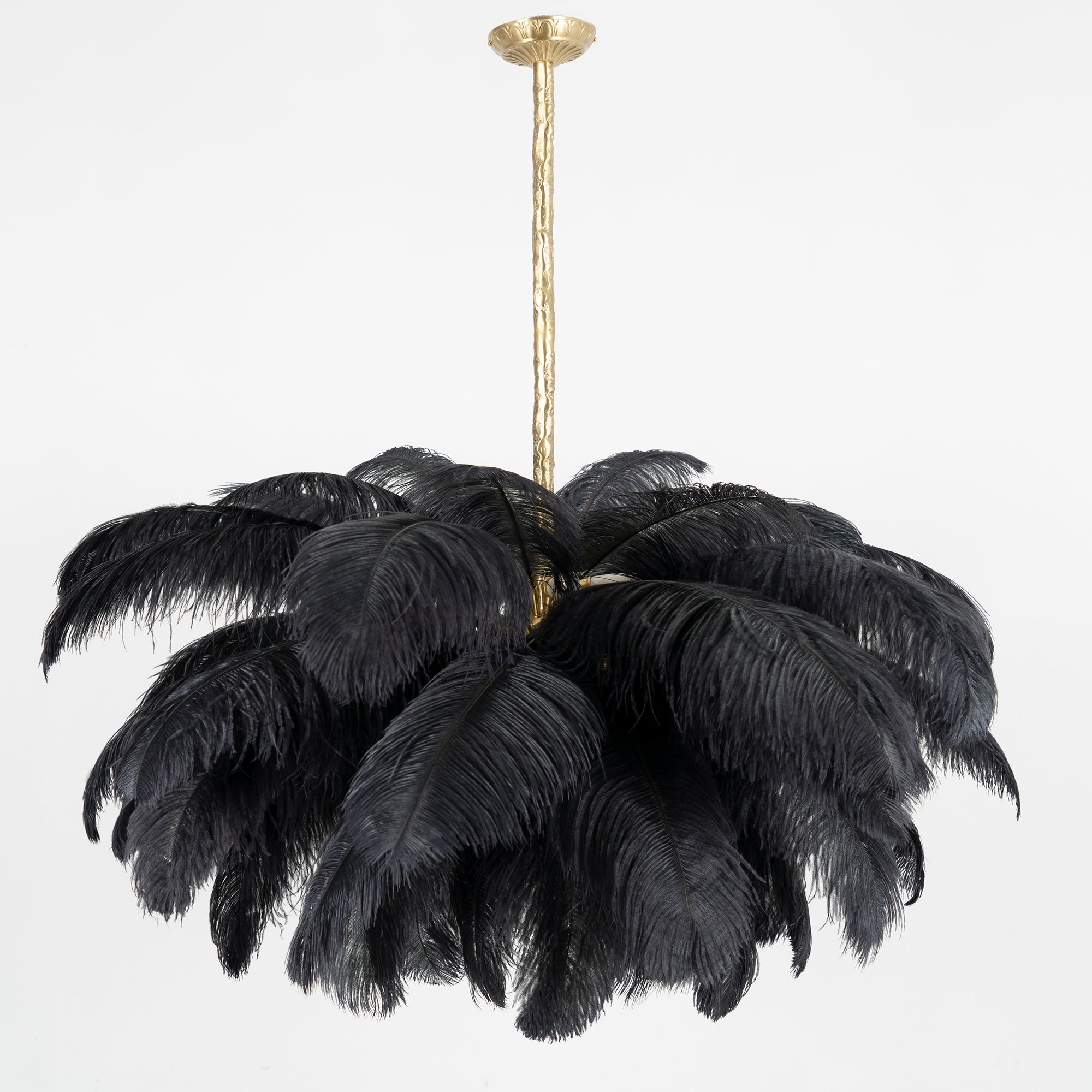 Lustra Chandelier Plume d'Autruche Grand Pied en Laiton - Neutralighting