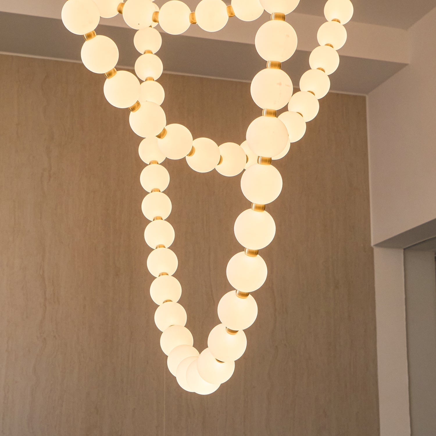 Vicariel Chandelier Perles Collier Boules en Verre - Neutralighting