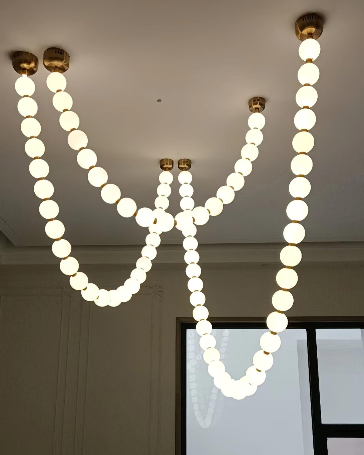 Petal Chandelier Collier de Perles Luxueux - Neutralighting