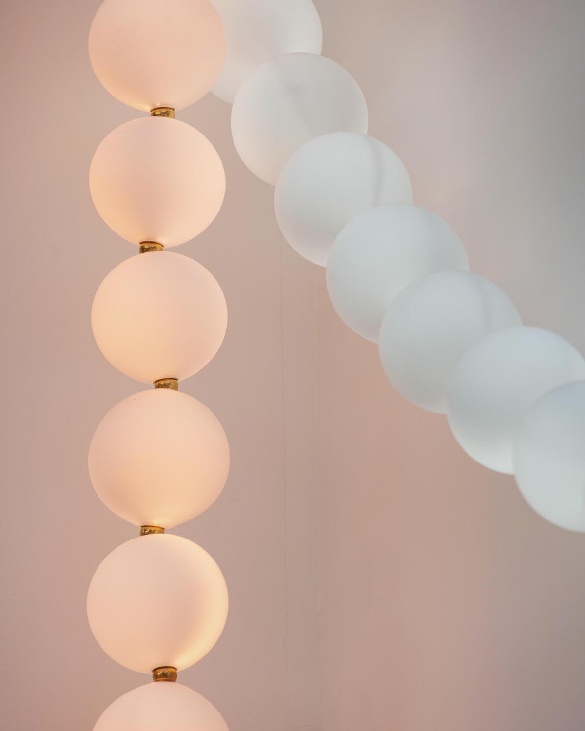 Petal Chandelier Collier de Perles Luxueux - Neutralighting