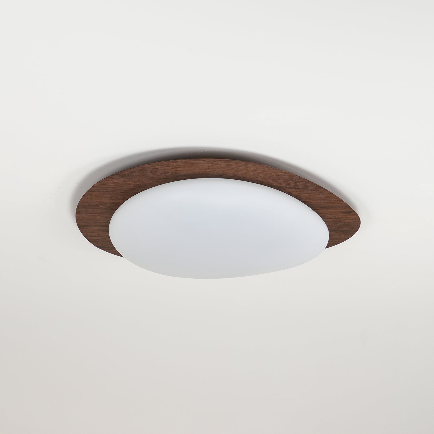Solara Plafonnier Galet en Noyer Acrylique LED - Neutralighting