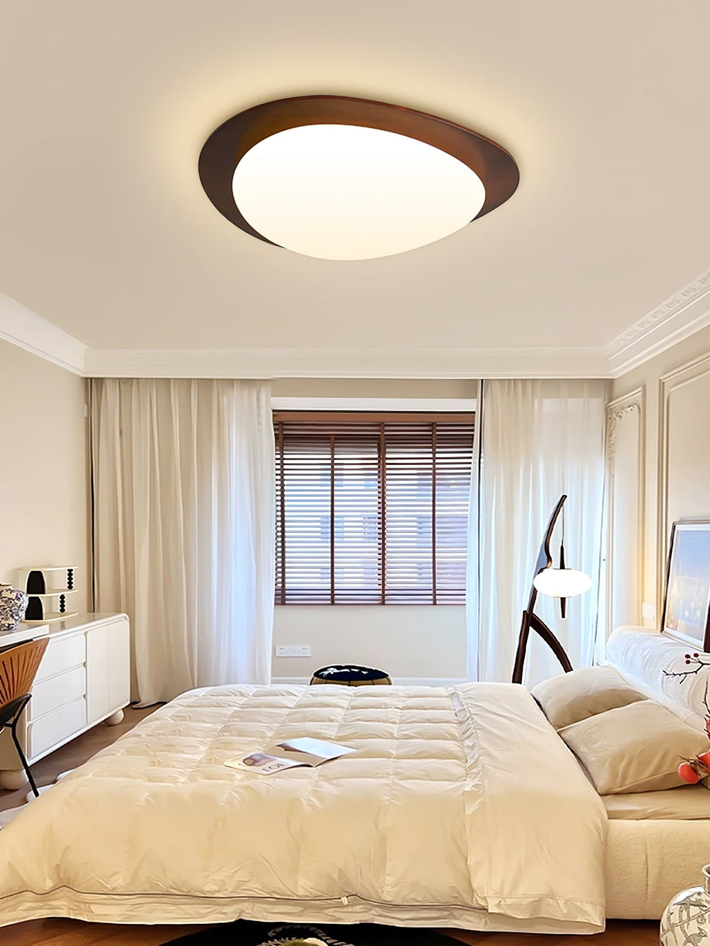 Lustra Ceiling Light Wooden Walnut Pebble - Neutralighting