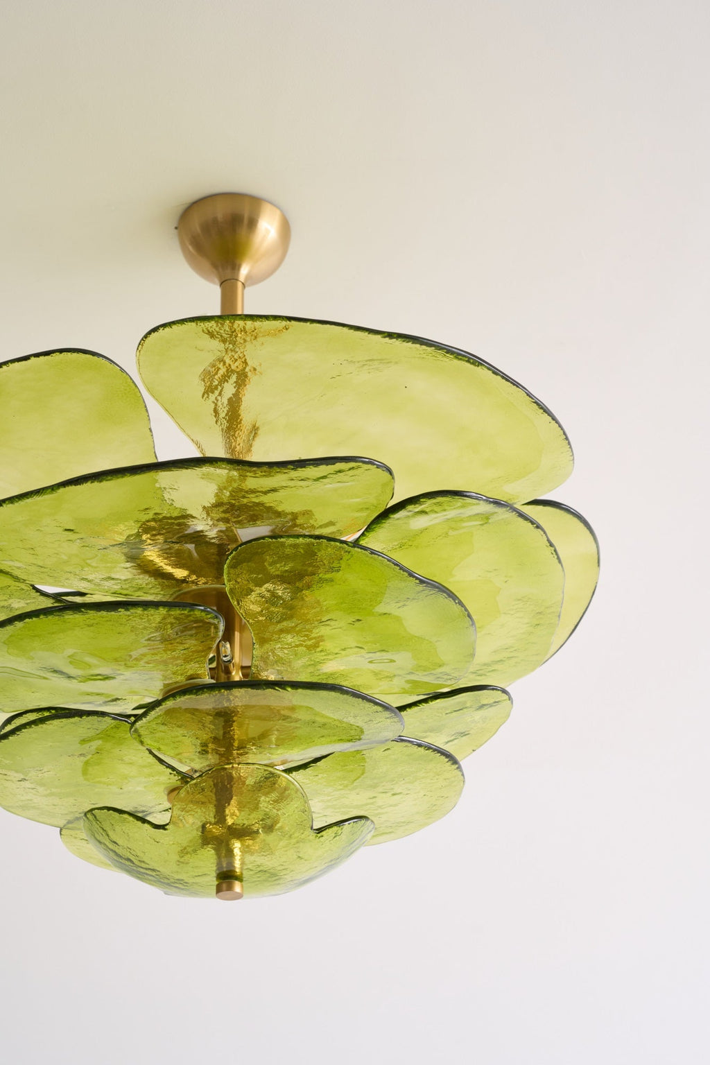 Aurora Chandelier Pétale en Verre Murano Doré Luxe - Neutralighting
