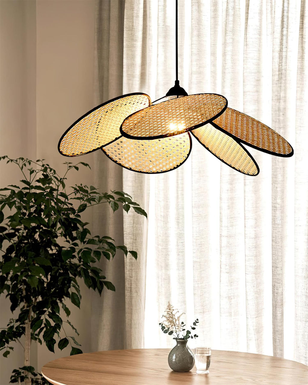 Vemarora Premium Élégance Pétales Rotin Tissu Pendentif Lampe - Neutralighting