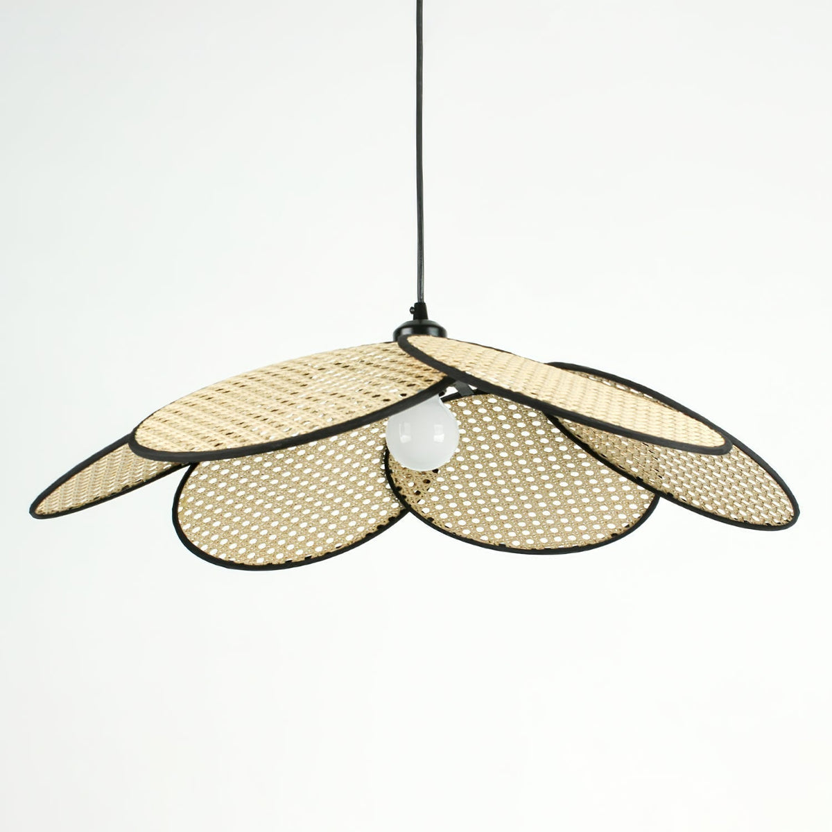 Vemarora Premium Élégance Pétales Rotin Tissu Pendentif Lampe - Neutralighting