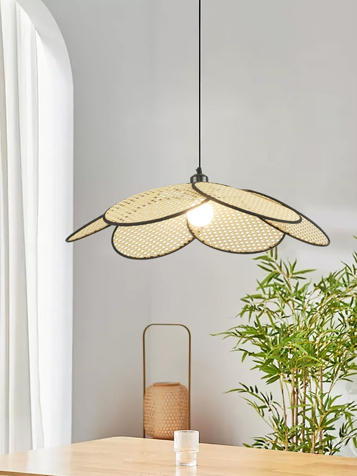 Vemarora Premium Élégance Pétales Rotin Tissu Pendentif Lampe - Neutralighting