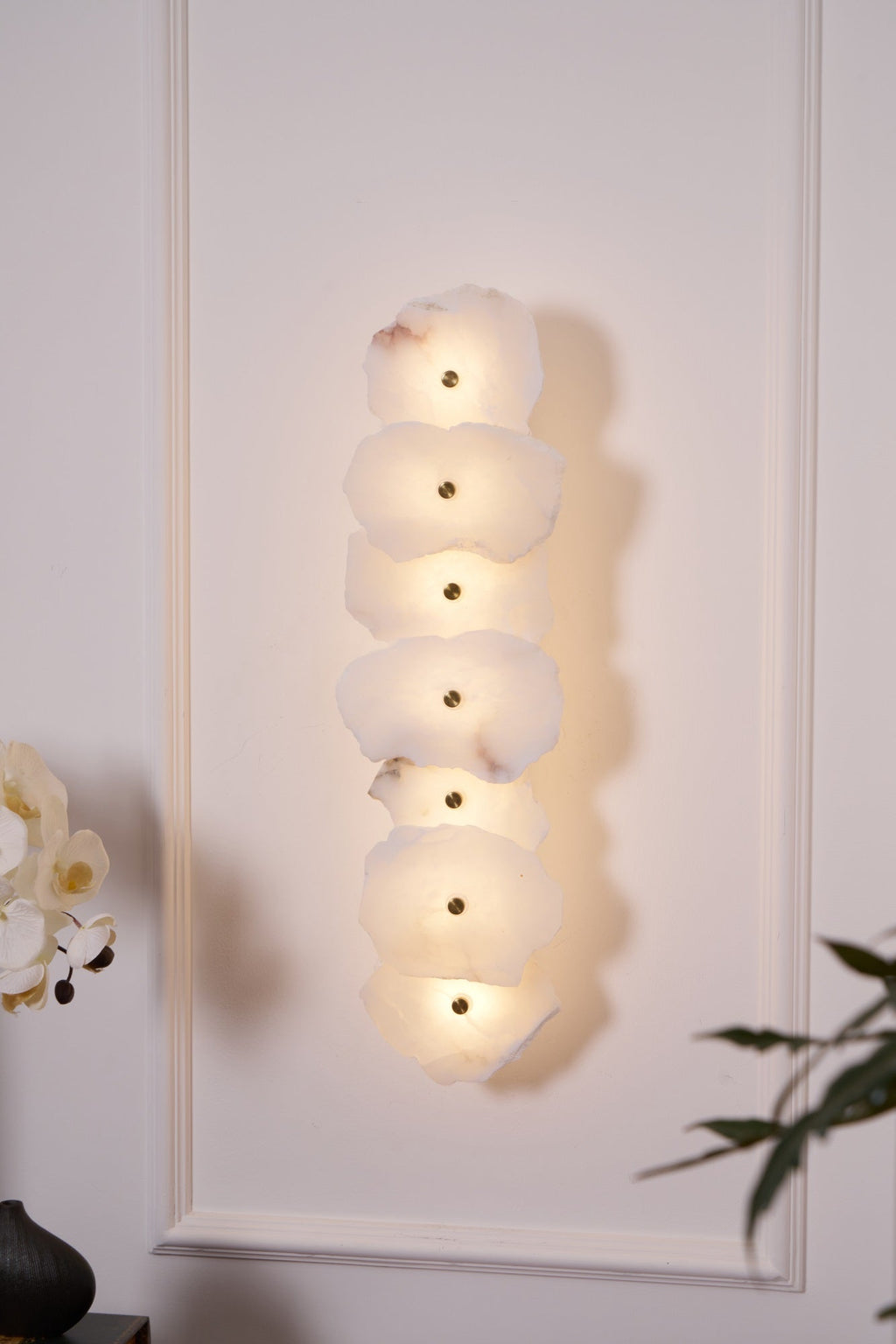 Alaeila Applique Murale en Albâtre avec Rameau Floral - Neutralighting
