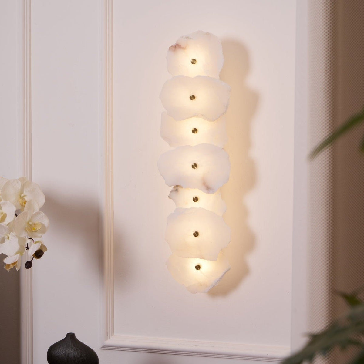 Alaeila Applique Murale en Albâtre avec Rameau Floral - Neutralighting