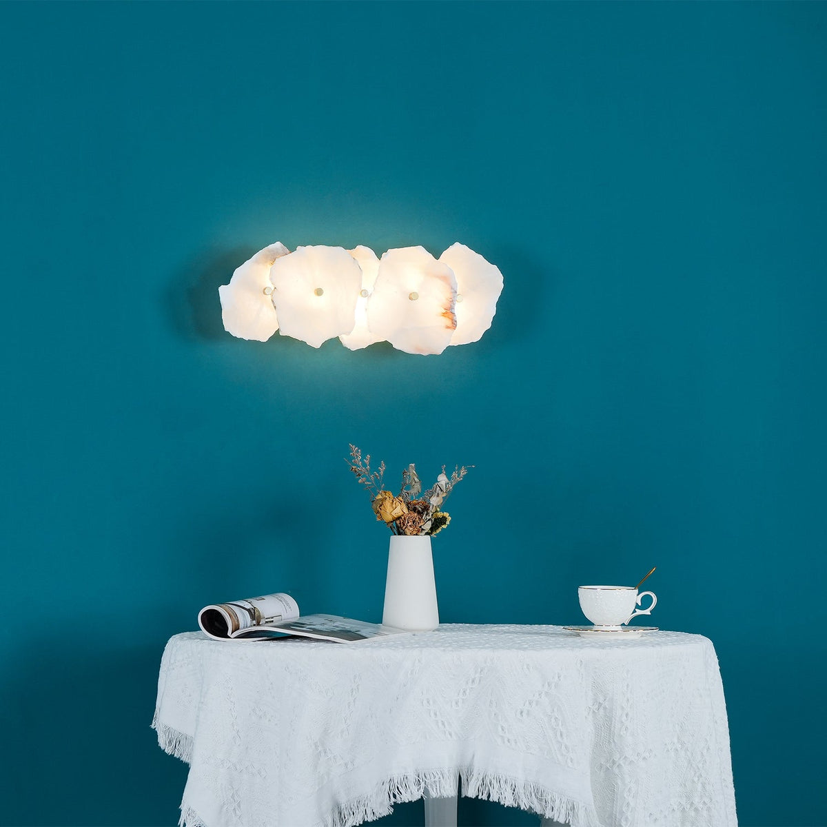 Alaeila Applique Murale en Albâtre avec Rameau Floral - Neutralighting