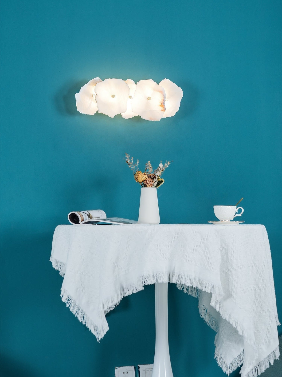 Alaeila Applique Murale en Albâtre avec Rameau Floral - Neutralighting