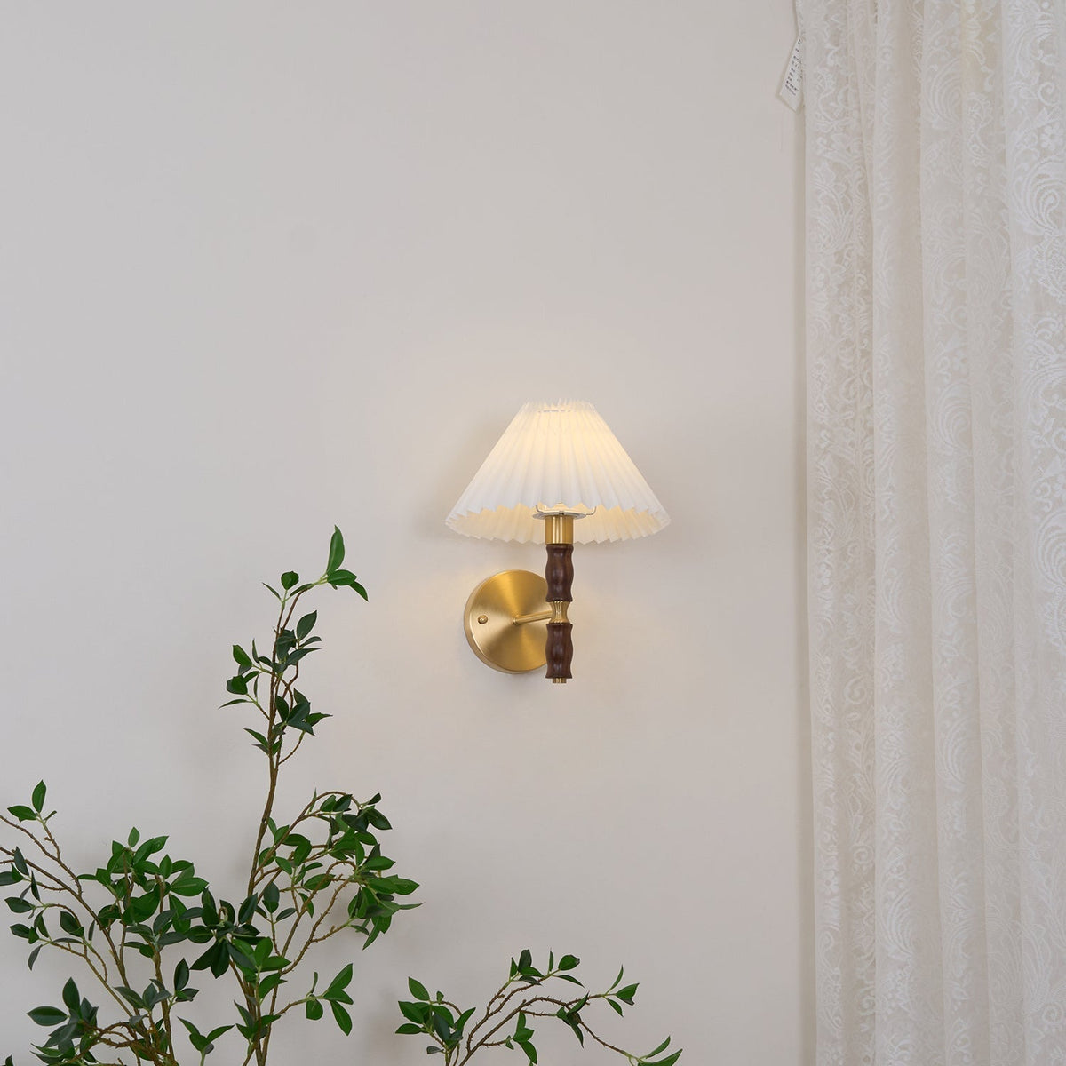 Ernest Applique Murale Vintage Industrielle En Tissu Plissé Et Noyer - Neutralighting