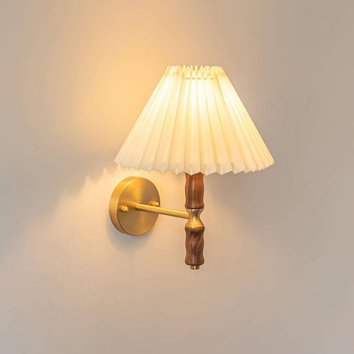 Ernest Applique Murale Vintage Industrielle En Tissu Plissé Et Noyer - Neutralighting