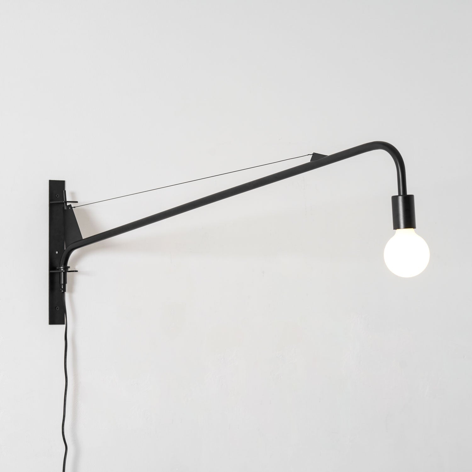 Applique Murale Bras Long Minimaliste Style Réglable - Neutralighting
