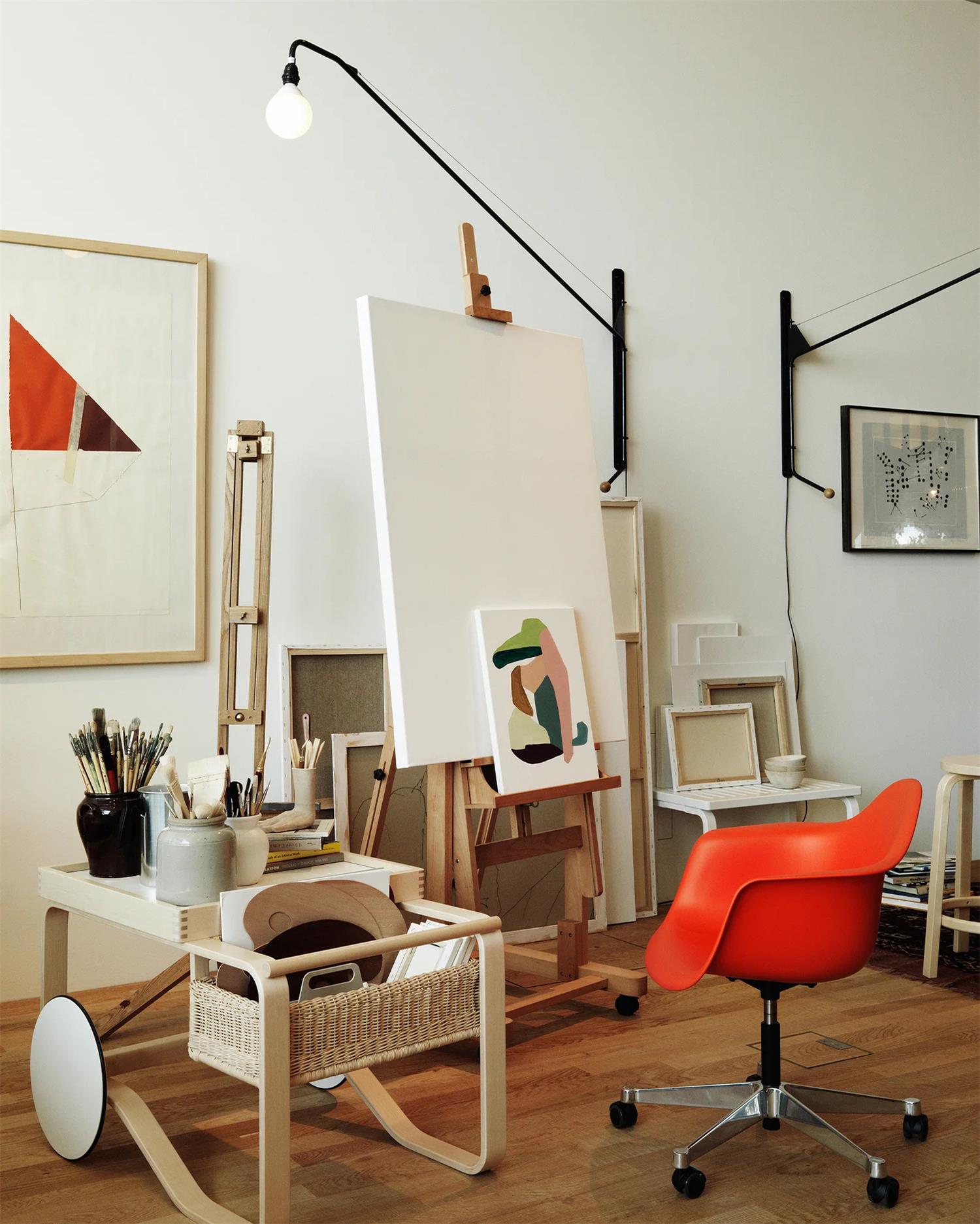 Applique Murale Bras Long Minimaliste Style Réglable - Neutralighting