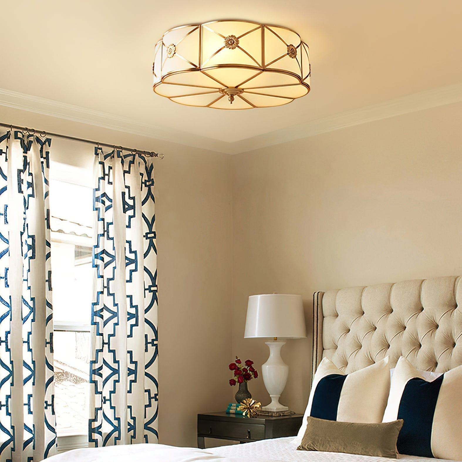 Solara Plafonnier Laiton Coquille Dépoli Classique - Neutralighting